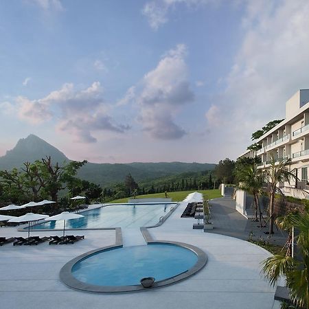 กลอเรีย แมเนอร์ Hotel เขิ่นติง ภายนอก รูปภาพ