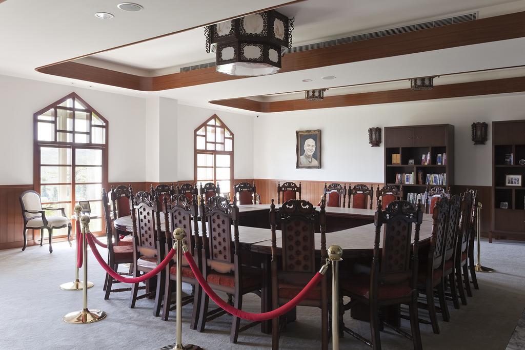 กลอเรีย แมเนอร์ Hotel เขิ่นติง ภายนอก รูปภาพ